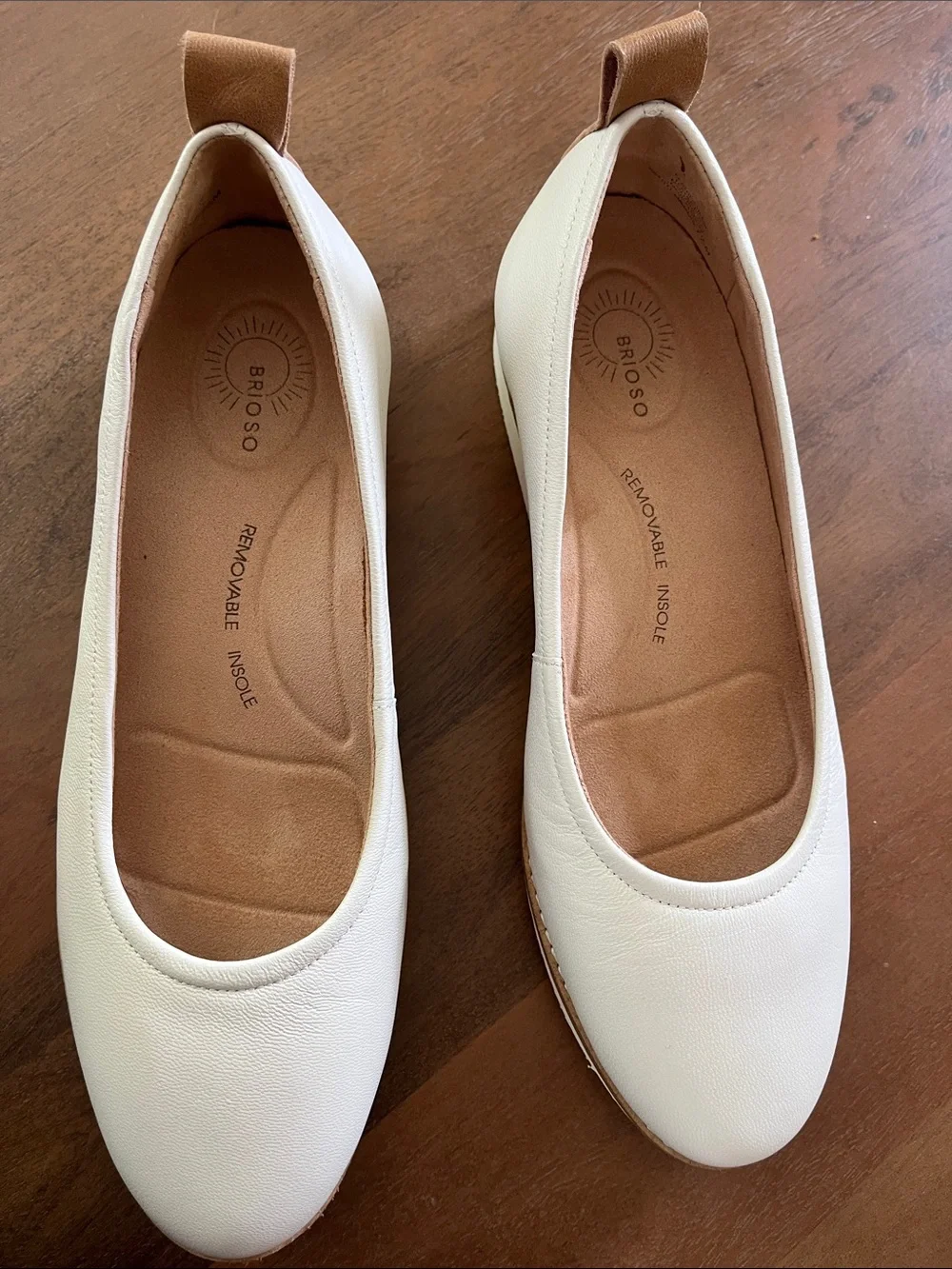Brioso Cream Leather Ballet Flats 7.5 NWOT
